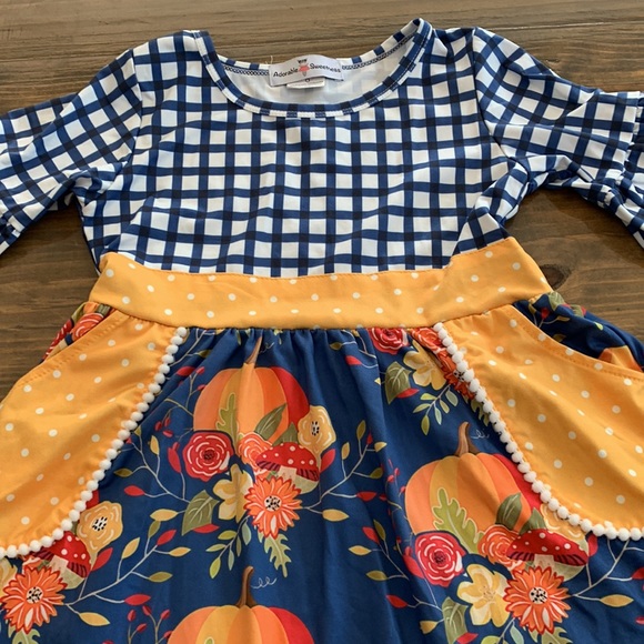 Adorable Sweetness Dress. Size 6. - Picture 2 of 3